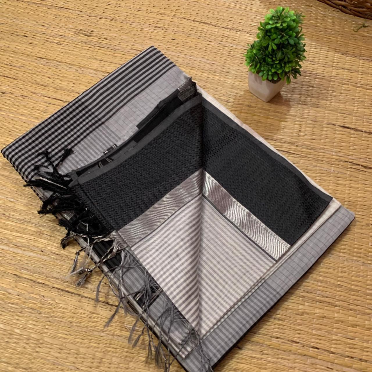 maheshwari handloom rehsam border white black saree