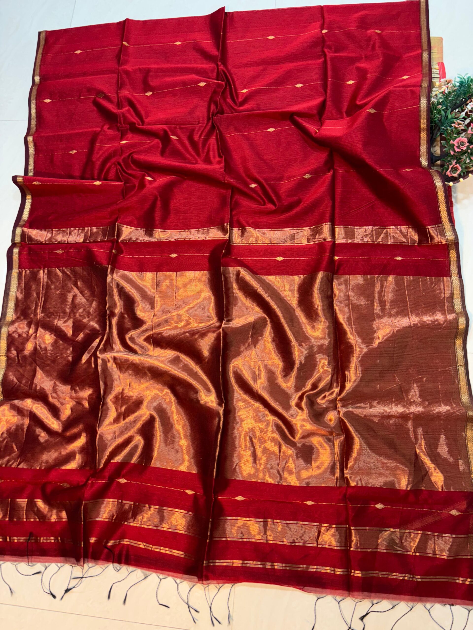 Antique Golden Zaari Small Chatai Border